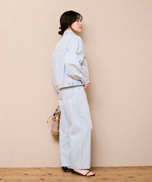 le.coeur blanc（ルクールブラン）の「ソフトデニムジャケット（ブルゾン・レディース・ブルー/ライトブルー・38）」の21枚目の写真