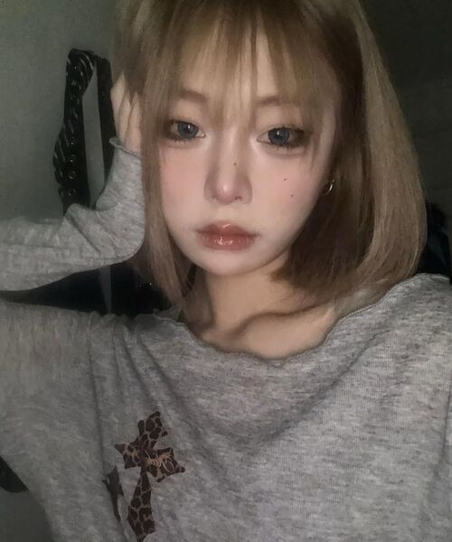 KATRINA K(カトリーナケイ)の「クロスブラウンレオパードシアスリムフィット長袖Tシャツ-ブラック(Tシャツ/カットソー・レディース・ブラック・FREE)」の2枚目の写真
