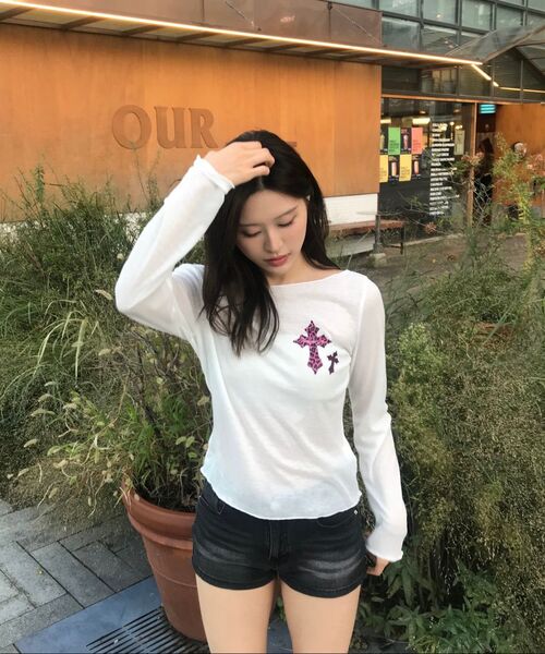 KATRINA K(カトリーナケイ)の「クロスブラウンレオパードシアスリムフィット長袖Tシャツ-ブラック(Tシャツ/カットソー・レディース・ブラック・FREE)」の7枚目の写真