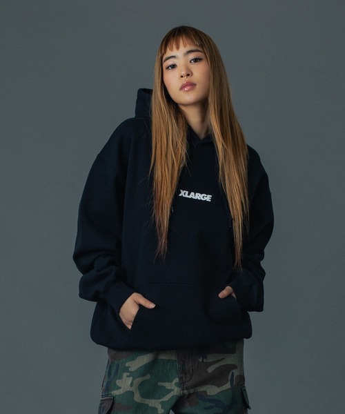 XLARGE(エクストララージ)の「ROOM HOODED SWEATSHIRT(パーカー・メンズ・アッシュ/ブラック・S/M/L/XL)」の11枚目の写真