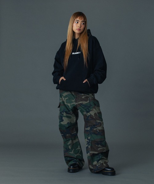 XLARGE(エクストララージ)の「ROOM HOODED SWEATSHIRT(パーカー・メンズ・アッシュ/ブラック・S/M/L/XL)」の12枚目の写真