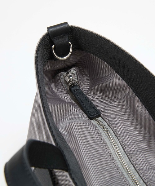 Breath TOPKAPI(ブレストプカピ)の「【Breath TOPKAPI sis】【WEB限定】ナイロン レザーポケット ミニ トートバッグ ショルダー付き 軽量 / CALM カーム(トートバッグ・レディース・カーキ/グレー/ブラック/ベージュ・FREE)」の14枚目の写真