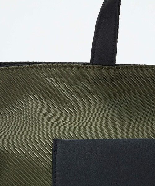 Breath TOPKAPI(ブレストプカピ)の「【Breath TOPKAPI sis】【WEB限定】ナイロン レザーポケット ミニ トートバッグ ショルダー付き 軽量 / CALM カーム(トートバッグ・レディース・カーキ/グレー/ブラック/ベージュ・FREE)」の5枚目の写真