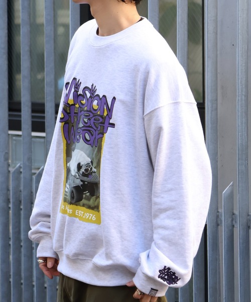 VISION STREET WEAR(ヴィジョンストリートウェア)の「【VISION STREET WEAR/ヴィジョンストリートウェア】VISION Pag TRN/パグ フォトプリント トレーナー スウェット(スウェット・メンズ・ライトグレー/ブルーグレー/ブラック/オフホワイト・LL/L/M)」の6枚目の写真
