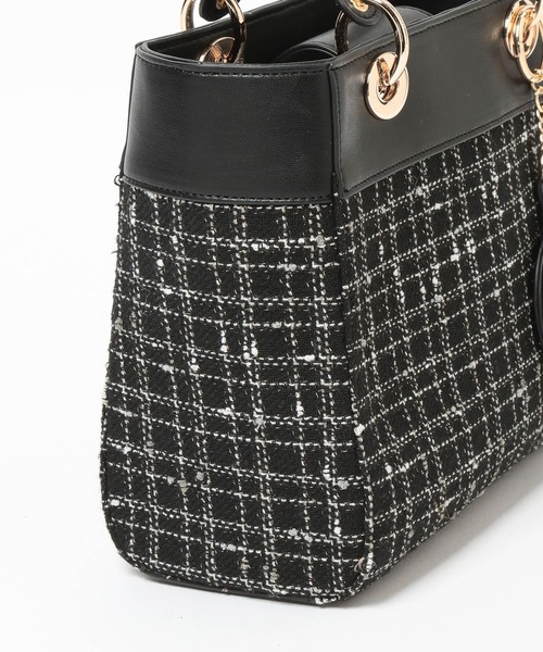 Andemiu（アンデミュウ）の「チャームつきツイードスクエアバッグ641604（トートバッグ・レディース・ブラック/アイボリー・FREE）」の22枚目の写真