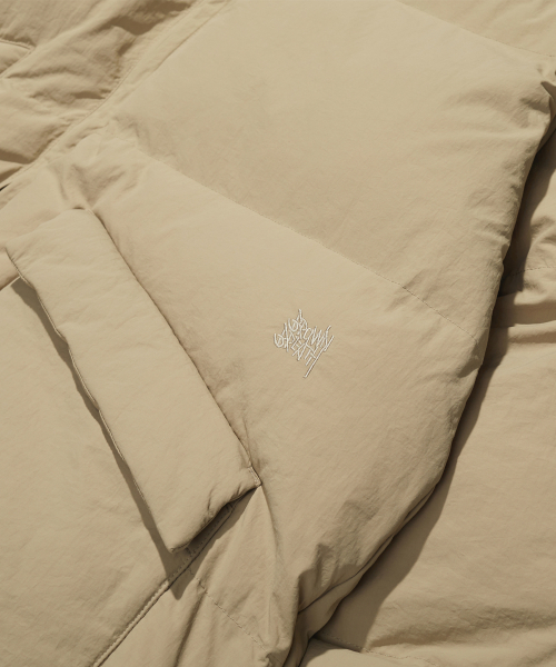 BROWNBREATH(ブラウンブレス)の「TAG PARKA - BEIGE(ダウンジャケット/コート・レディース・その他・L/M/XL)」の5枚目の写真