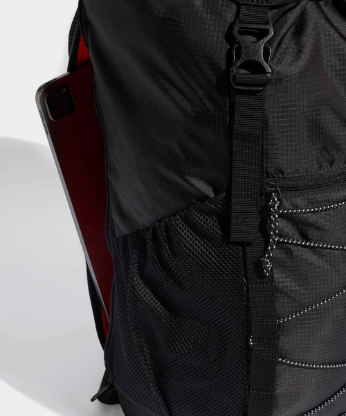 adidas(アディダス)の「テレックス マルチ クライマクール バックパック 30L / アディダス adidas(バックパック/リュック・メンズ・ブラック・FREE)」の6枚目の写真