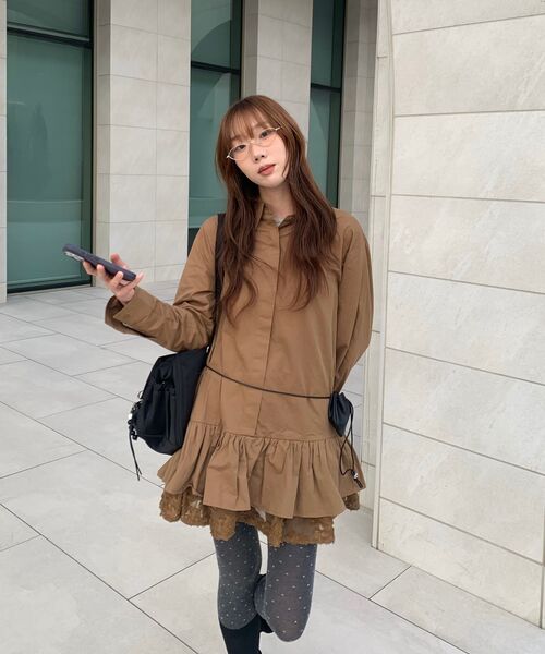 BELLOL（ベロエル）の「Ruffle layered shirt dress BROWN（ワンピース・レディース・その他・FREE）」の2枚目の写真