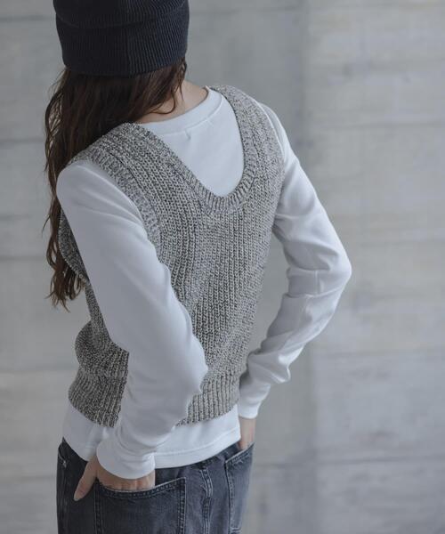 URBAN RESEARCH Sonny Label（アーバンリサーチサニーレーベル）の「メランジテープヤーンUネックニットベスト（ベスト・レディース・グレー系その他/ベージュ系その他・FREE）」の22枚目の写真