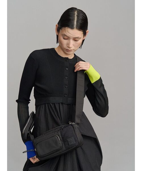 UN3D.（アンスリード）の「BLOCKING BODY BAG / ブロッキングボディーバッグ（ボディバッグ/ウエストポーチ・レディース・ブラック/その他1・FREE）」の3枚目の写真