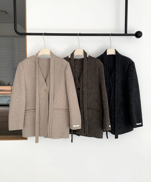 VASCARA（バスカラ）の「Handmade Collarless Belted Wool Jacket (3colors)（チェスターコート・レディース・ブラウン/ベージュ/チャコール・FREE）」の6枚目の写真