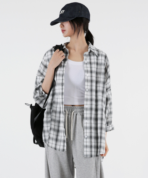 UMM（ウム）の「レディースオールデイオーバーサイズチェックロングシャツアイボリー（シャツ/ブラウス・レディース・アイボリー・F）」の3枚目の写真