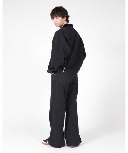 FORSOMEONE(フォーサムワン)の「FORSOMEONE LOOSE FLARE PT DENIM(デニムパンツ・メンズ・インディゴブルー/ブラック・48/50/46)」の2枚目の写真