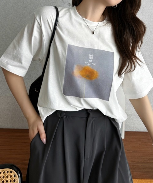 Eclat one（エクラワン）の「【Eclat one】フォトプリント Tシャツ（Tシャツ/カットソー・レディース・ピンク/イエロー/オレンジ・FREE）」の4枚目の写真
