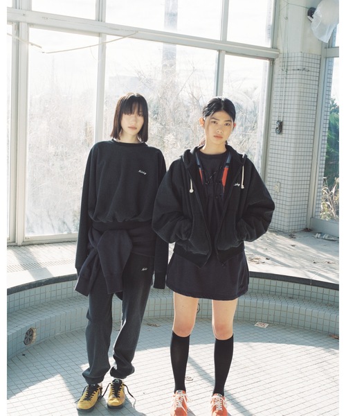 HOLIDAY（ホリデイ）の「ULTRA HEAVY SWEAT ZIP-UP HOODIE (Holiday) ウルトラヘビースウェットジップアップフーディー (ホリデイ)（パーカー・レディース・ダークネイビー/ブラック・ONE SIZE）」の10枚目の写真