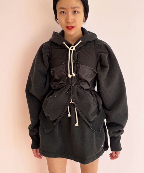 HOLIDAY（ホリデイ）の「ULTRA HEAVY SWEAT ZIP-UP HOODIE (Holiday) ウルトラヘビースウェットジップアップフーディー (ホリデイ)（パーカー・レディース・ダークネイビー/ブラック・ONE SIZE）」の17枚目の写真