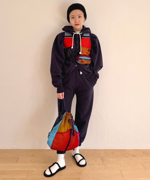 HOLIDAY（ホリデイ）の「ULTRA HEAVY SWEAT ZIP-UP HOODIE (Holiday) ウルトラヘビースウェットジップアップフーディー (ホリデイ)（パーカー・レディース・ダークネイビー/ブラック・ONE SIZE）」の19枚目の写真