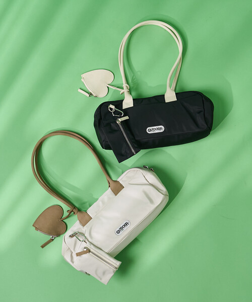 FREAK'S STORE（フリークスストア）の「OUTDOOR PRODUCTS × FREAK'S STORE/アウトドアプロダクツ 別注 ポーチ付き ワイド ボストンバッグ/チャーム付き（ボストンバッグ・レディース・ブラック/ナチュラル・ONE SIZE）」の3枚目の写真