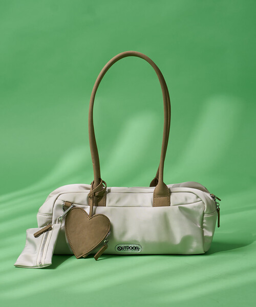 FREAK'S STORE（フリークスストア）の「OUTDOOR PRODUCTS × FREAK'S STORE/アウトドアプロダクツ 別注 ポーチ付き ワイド ボストンバッグ/チャーム付き（ボストンバッグ・レディース・ブラック/ナチュラル・ONE SIZE）」の15枚目の写真