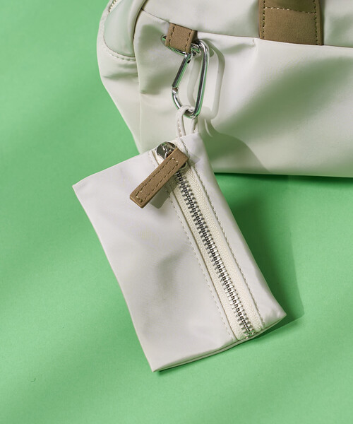 FREAK'S STORE（フリークスストア）の「OUTDOOR PRODUCTS × FREAK'S STORE/アウトドアプロダクツ 別注 ポーチ付き ワイド ボストンバッグ/チャーム付き（ボストンバッグ・レディース・ブラック/ナチュラル・ONE SIZE）」の22枚目の写真