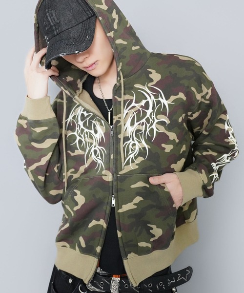 SPINNS（スピンズ）の「短丈ダブルジップパーカー/トライバル/刺繍/ショート丈（パーカー・メンズ・ピンク系その他/ウッドランド/ブラック系その他/杢グレー・ONESIZE）」の4枚目の写真