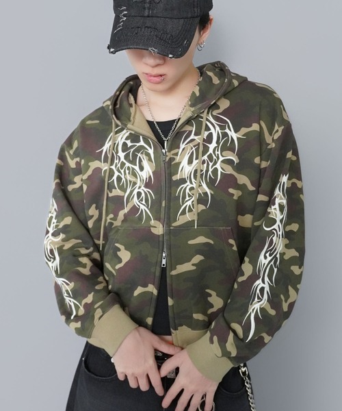 SPINNS（スピンズ）の「短丈ダブルジップパーカー/トライバル/刺繍/ショート丈（パーカー・メンズ・ピンク系その他/ウッドランド/ブラック系その他/杢グレー・ONESIZE）」の17枚目の写真