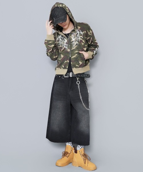 SPINNS（スピンズ）の「短丈ダブルジップパーカー/トライバル/刺繍/ショート丈（パーカー・メンズ・ピンク系その他/ウッドランド/ブラック系その他/杢グレー・ONESIZE）」の21枚目の写真