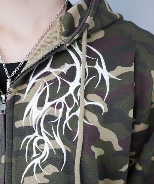 SPINNS（スピンズ）の「短丈ダブルジップパーカー/トライバル/刺繍/ショート丈（パーカー・メンズ・ピンク系その他/ウッドランド/ブラック系その他/杢グレー・ONESIZE）」の14枚目の写真