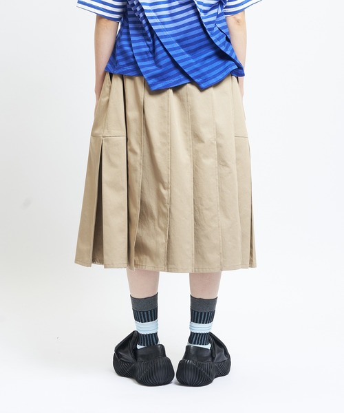 gomme（ゴム）の「マルチプリーツチノスカート（スカート・レディース・ブラック/ベージュ・MEDIUM）」の12枚目の写真