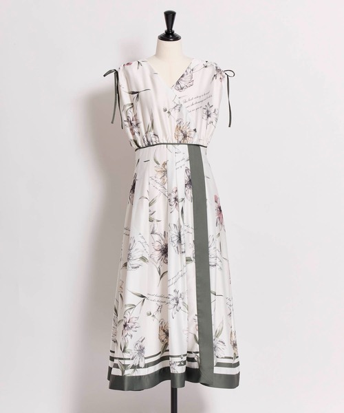 NOELA（ノエラ）の「【新色/SSサイズあり】スカーフプリントワンピース（ワンピース・レディース・カーキ/ピンク/ネイビー・M/S）」の19枚目の写真