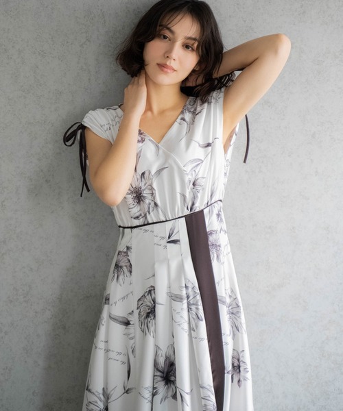 NOELA（ノエラ）の「【新色/SSサイズあり】スカーフプリントワンピース（ワンピース・レディース・カーキ/ピンク/ネイビー・M/S）」の4枚目の写真