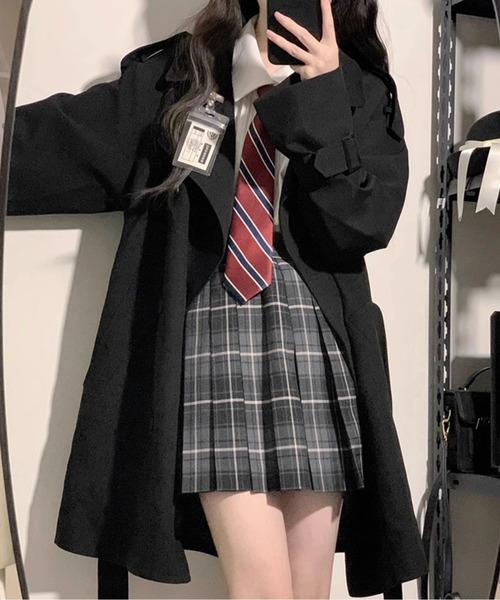 AMAJI(アマジ)の「ベーシックダブルトレンチコート(トレンチコート・レディース・ブラック/カーキ・SMALL/X-LARGE/LARGE/MEDIUM)」の4枚目の写真