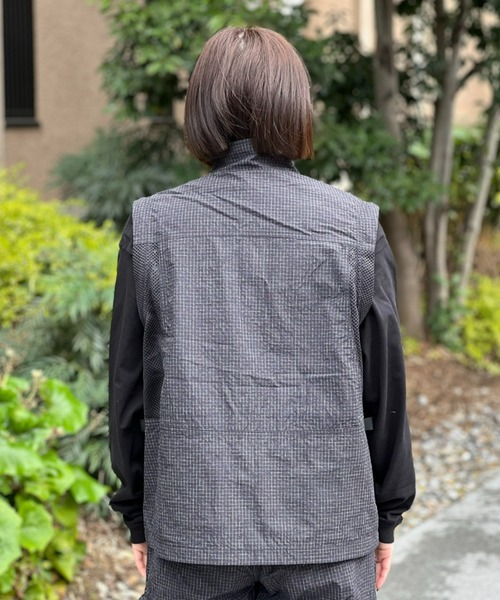 CHUMS（チャムス）の「【CHUMS】Anti-Bug Convertible Jacket（ナイロンジャケット・メンズ・ブラック・LARGE/X-LARGE/MEDIUM）」の9枚目の写真