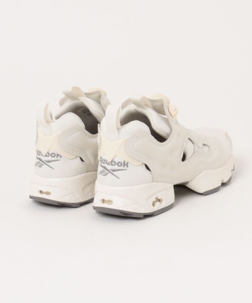 ASBee(アスビー)の「Reebok リーボック INSTAPUMP FURY 94 レディーススニーカー(インスタポンプフューリー94) 120737 100211660 ホワイト/ベージュ/タン(スニーカー・レディース・ホワイト・24.0cm/25.0cm/23.5cm/23.0cm/24.5cm)」の2枚目の写真