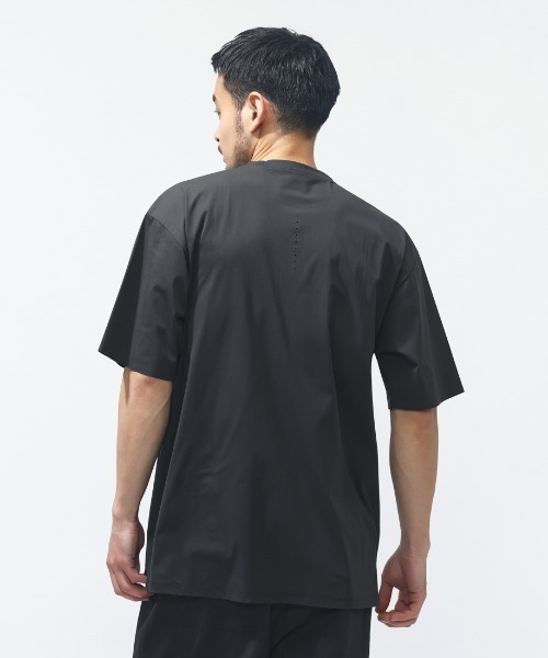 TIGORA(ティゴラ)の「ティゴラ TIGORA ライトウェイトTシャツ(Tシャツ/カットソー・メンズ・ブラック/チャコールグレー・S/M/L/LL/3L)」の4枚目の写真