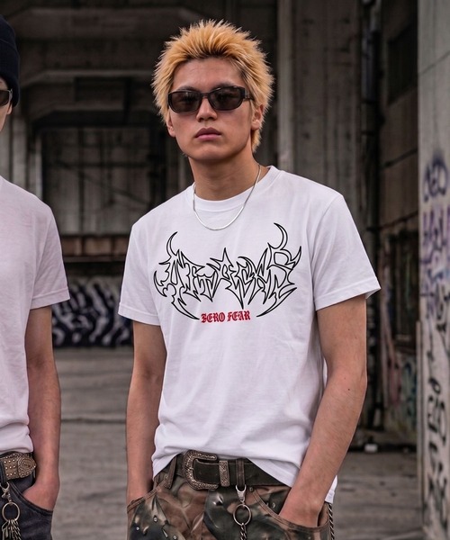 SPINNS（スピンズ）の「短丈半袖トライバル刺繍ロゴTシャツ（Tシャツ/カットソー・メンズ・ホワイト/ブラック/ブラック系その他/ウッドランド・ONESIZE）」の2枚目の写真