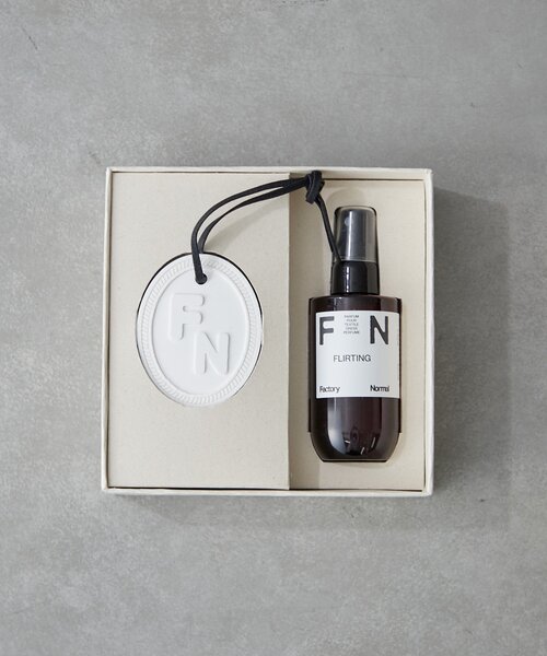 BIRTHDAY BAR(バースデイバー)の「【BIRTHDAY BAR×FACTORY NORMAL】ドレスパフュームセット(ルームフレグランス/お香・レディース・ベージュ・0)」の2枚目の写真