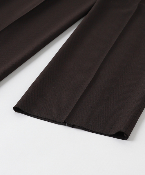 EDIFICE(エディフィス)の「HUSBANDS(ハズバンズ)WIDE PLEATED TROUSERS IN 4-PLY(スラックス・メンズ・ブラウン/ブラック・42/40/38)」の5枚目の写真