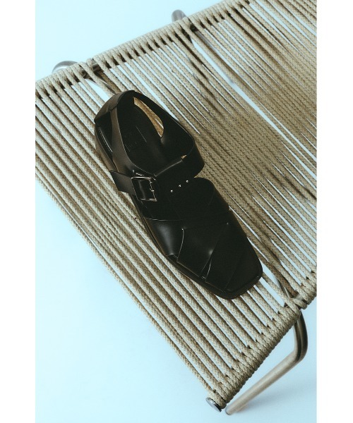 RIM.ARK(リムアーク)の「Leather cage sandal レザー ケージ サンダル(サンダル・レディース・アイボリー/ブラック・36/37/38/39)」の11枚目の写真