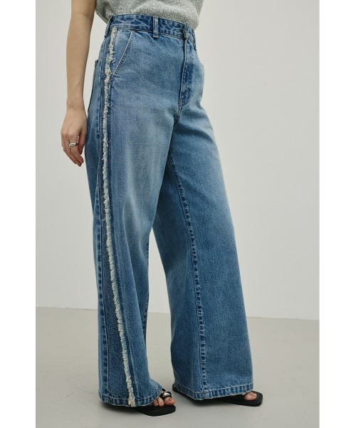 STYLEMIXER(スタイルミキサー)の「サイドフリンジワイドデニム(デニムパンツ・レディース・ブラック/ブルー・SMALL/MEDIUM/LARGE)」の12枚目の写真