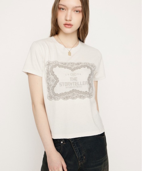 SLY(スライ)の「LACE LOGO T/SH レースロゴTシャツ 春服 夏服 半袖(Tシャツ/カットソー・レディース・ブラウン/ネイビー/オフホワイト・FREE)」の2枚目の写真