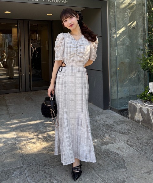 LouLoumei(ルルミー)の「【LouLoumei】サイドカットデザインチェックワンピース(ワンピース・レディース・ブラック系その他/ピンク系その他/ホワイト系その他・FREE)」の2枚目の写真