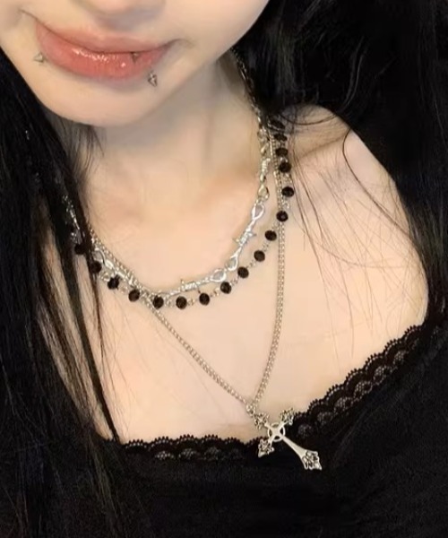 NOVESSEL/ノベセル』3連クロスネックレス（ネックレス）｜NOVESSEL