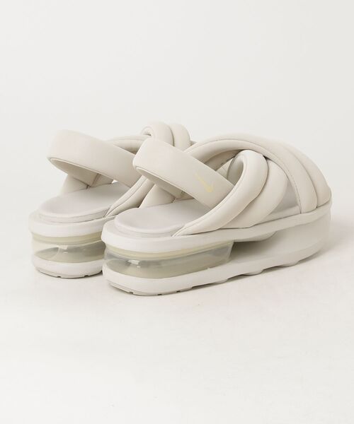 NIKE（ナイキ）の「NIKE/ナイキ WS ｴｱ ﾏｯｸｽ ｱｲﾗ ｻﾝﾀﾞﾙ（サンダル・レディース・オフホワイト・23cm/24cm/25cm/22cm）」の2枚目の写真