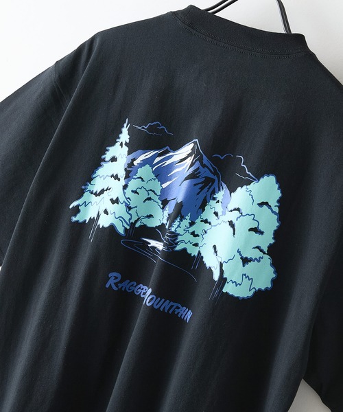 ragged mountain(ラギットマウンテン)の「【RAGGED MOUNTAIN/ラギットマウンテン】【背中で見せるバックプリント】BETHEL/べテル オーバーサイズT グラフィックTシャツ ルーズシルエット バックプリント アウトドア キャンプ(Tシャツ/カットソー・メンズ・ベージュ/カーキ/ホワイト/ブラック・MEDIUM/LARGE/X-LARGE)」の2枚目の写真