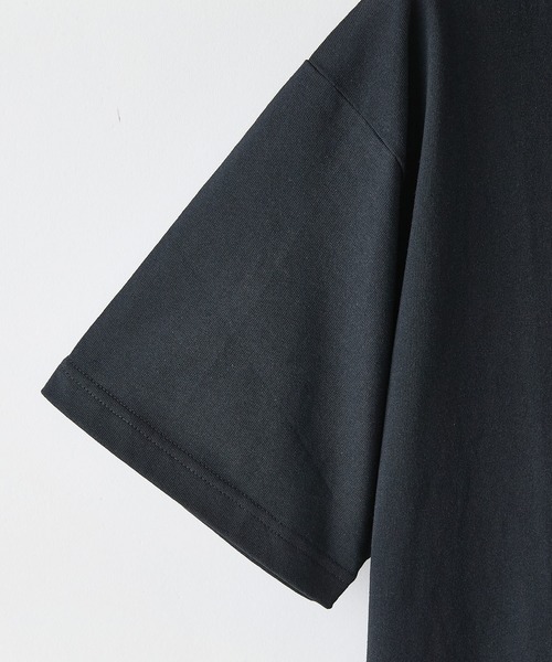 ragged mountain(ラギットマウンテン)の「【RAGGED MOUNTAIN/ラギットマウンテン】【背中で見せるバックプリント】BETHEL/べテル オーバーサイズT グラフィックTシャツ ルーズシルエット バックプリント アウトドア キャンプ(Tシャツ/カットソー・メンズ・ベージュ/カーキ/ホワイト/ブラック・MEDIUM/LARGE/X-LARGE)」の6枚目の写真