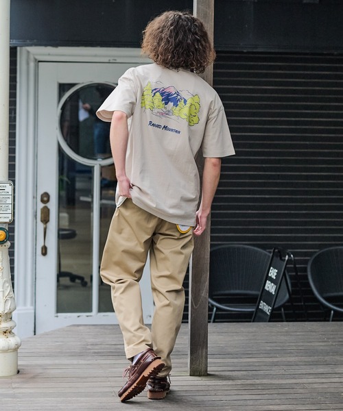 ragged mountain(ラギットマウンテン)の「【RAGGED MOUNTAIN/ラギットマウンテン】【背中で見せるバックプリント】BETHEL/べテル オーバーサイズT グラフィックTシャツ ルーズシルエット バックプリント アウトドア キャンプ(Tシャツ/カットソー・メンズ・ベージュ/カーキ/ホワイト/ブラック・MEDIUM/LARGE/X-LARGE)」の12枚目の写真
