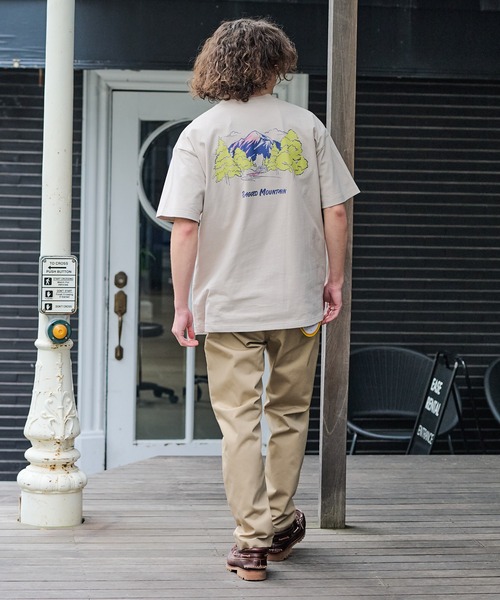 ragged mountain(ラギットマウンテン)の「【RAGGED MOUNTAIN/ラギットマウンテン】【背中で見せるバックプリント】BETHEL/べテル オーバーサイズT グラフィックTシャツ ルーズシルエット バックプリント アウトドア キャンプ(Tシャツ/カットソー・メンズ・ベージュ/カーキ/ホワイト/ブラック・MEDIUM/LARGE/X-LARGE)」の13枚目の写真