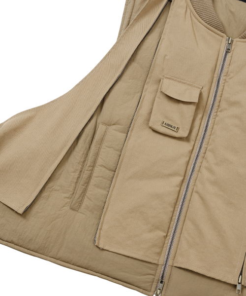AJOBYAJO（アジョバイアジョ）の「Layered Padded Zip Up Vest [BEIGE]（ベスト・メンズ・その他・FREE）」の4枚目の写真