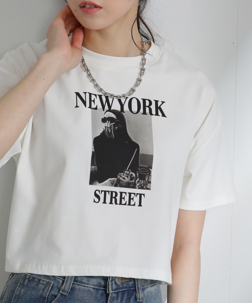pumpkin port(パンプキンポート)の「NEW YORK ロゴプリント ショート丈半袖Tシャツ(Tシャツ/カットソー・レディース・ブラック/ホワイト・M)」の3枚目の写真